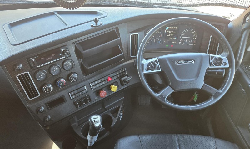 2021 Freightliner Cascadia 116 AS HIGHROOF 6X4 PRIME MOVER 