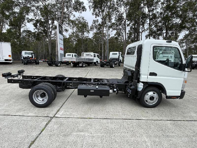 2023 Fuso Canter 515 