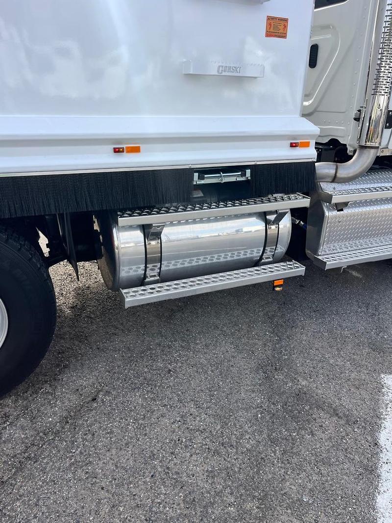 2024 Freightliner Cascadia 116 Tipper 