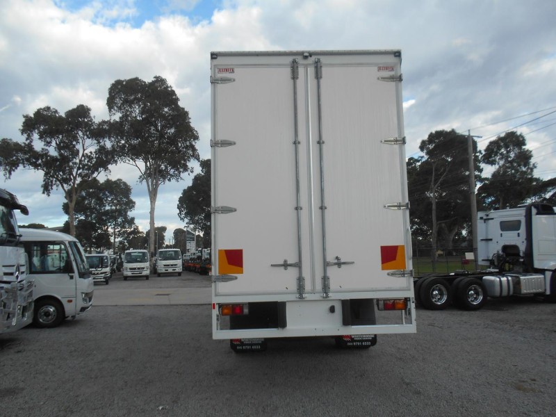 2021 Fuso Fighter 2427 14 PALLET CURTAINSIDER 