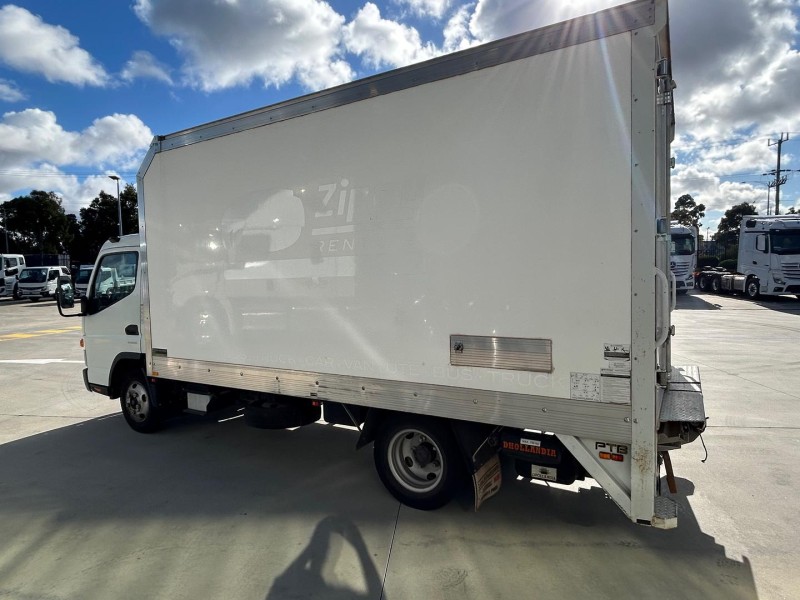 2022 Fuso Canter 515 Box Truck AUTO 