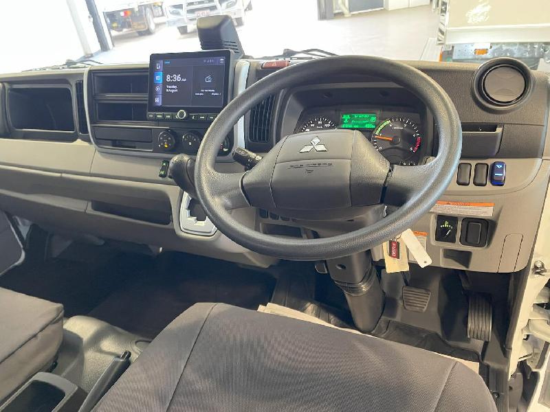 2025 Fuso CANTER 515 