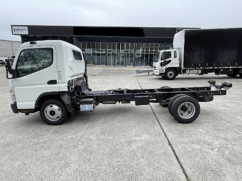 2023 Fuso Canter 515 