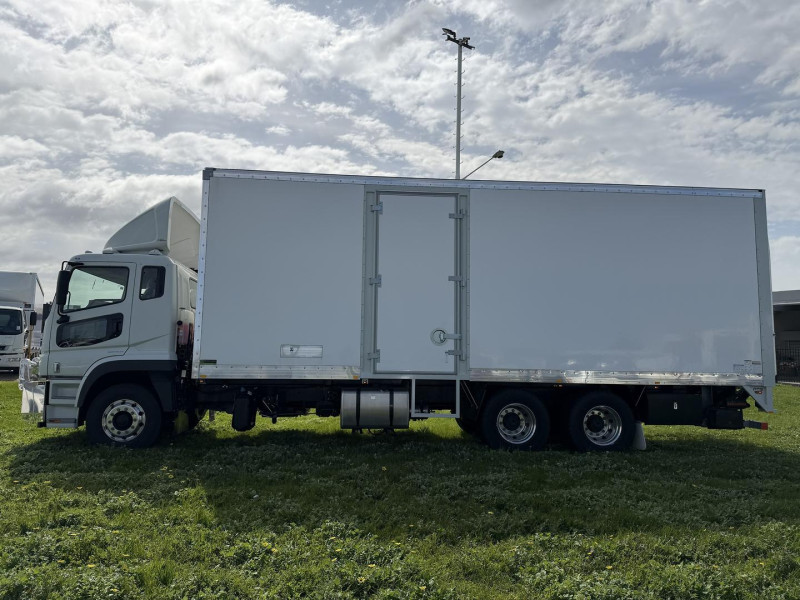2025 Fuso Shogun FV84 400 14 Pallet Pantech with Tailgate 