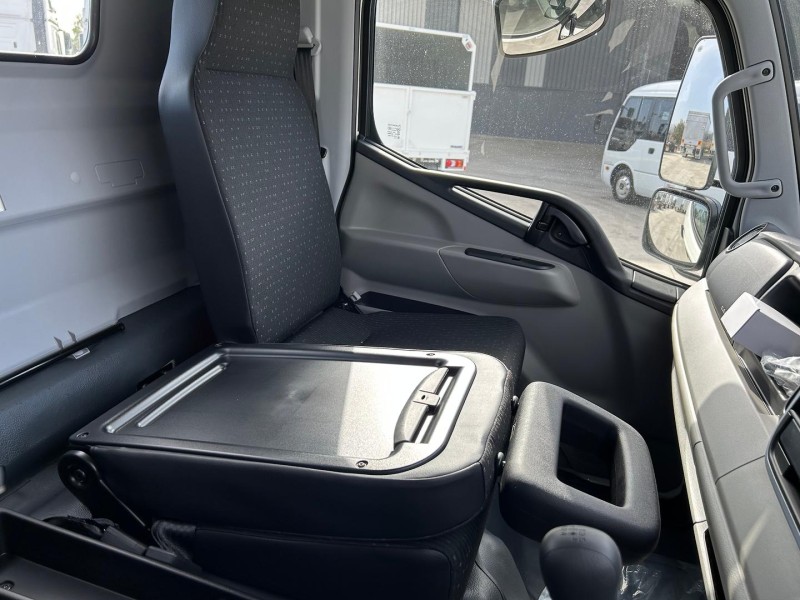2026 Fuso Canter 4x4 4x4 CANTER IN STOCK READY FOR CUSTOM BODY 