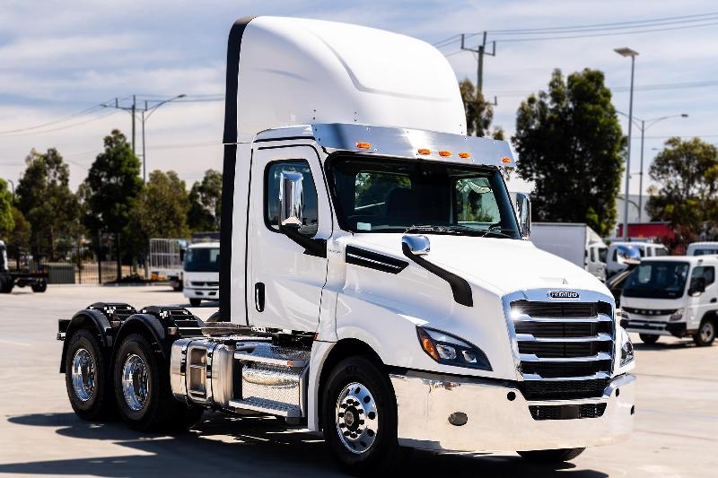 2024 Freightliner Cascadia 126 
