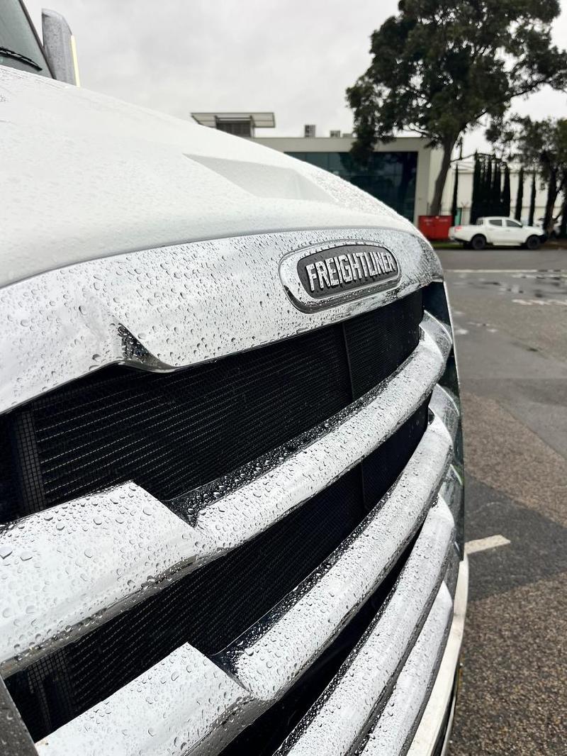 2024 Freightliner Cascadia 126 