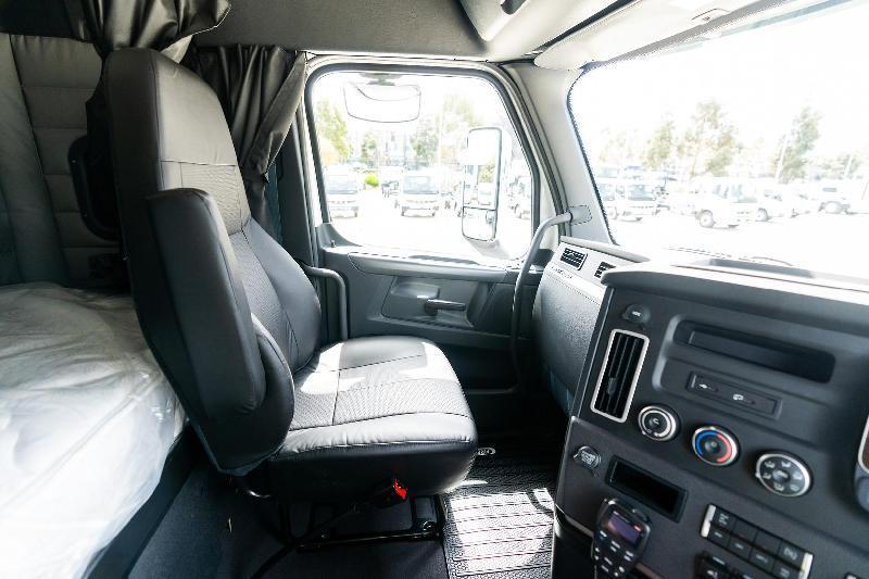 2024 Freightliner Cascadia 116 EURO 6 EMISSION STANDARD 