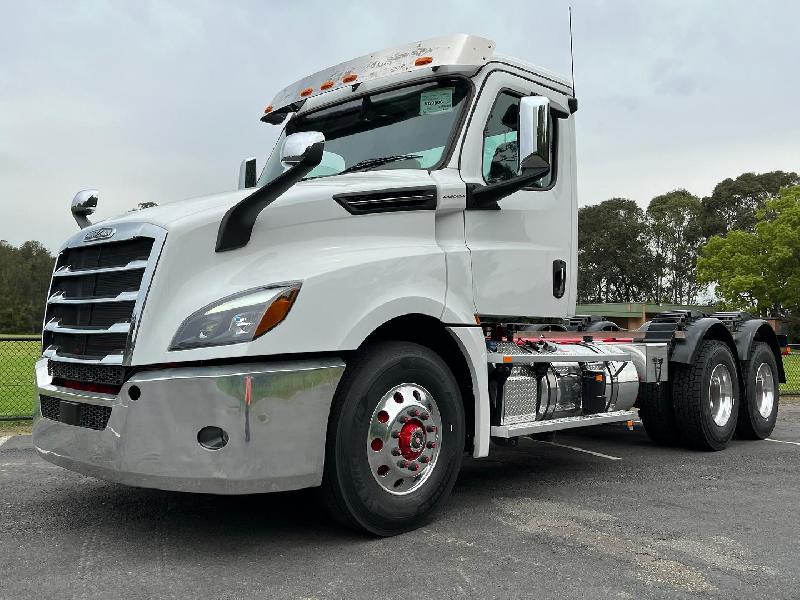 2024 Freightliner Cascadia 126 Tipper 