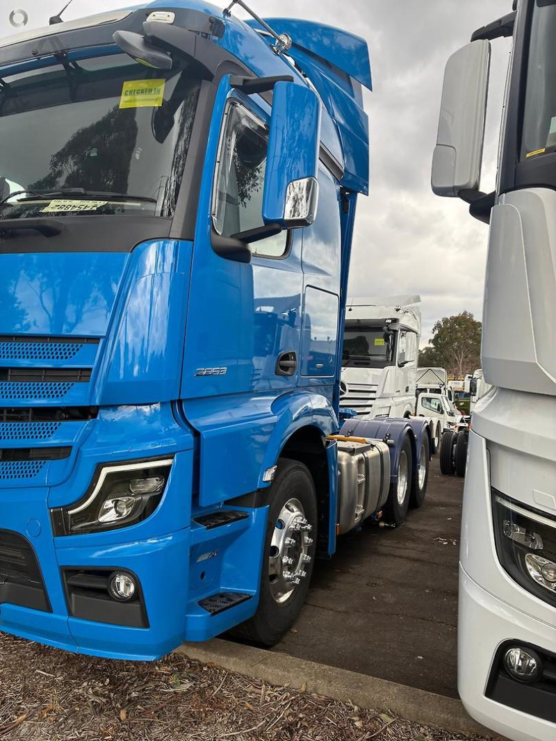 Velocity Truck Centers Australia