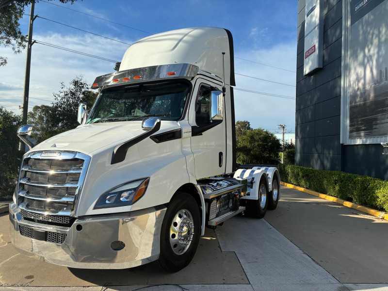 2025 Freightliner Cascadia 116 Prime Mover 