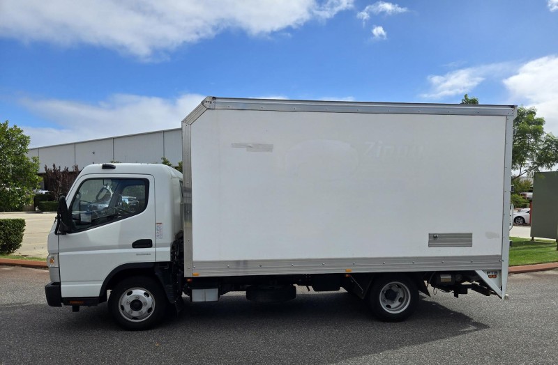 2021 Fuso Canter 515 