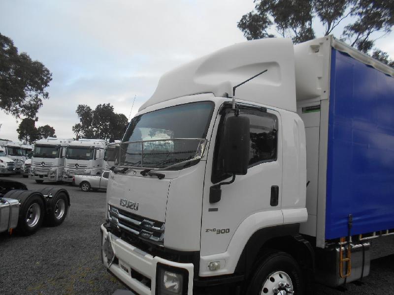 2017 Isuzu Fvl 