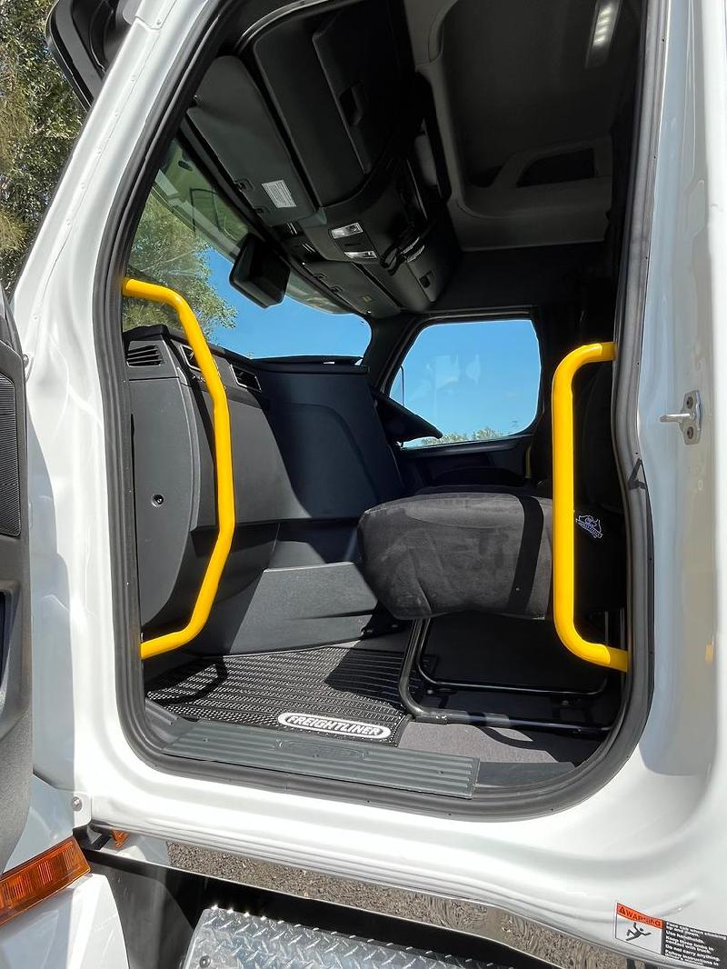 2025 Freightliner Cascadia 126 Microwave TV Cabinets and Custom Air Con ready 