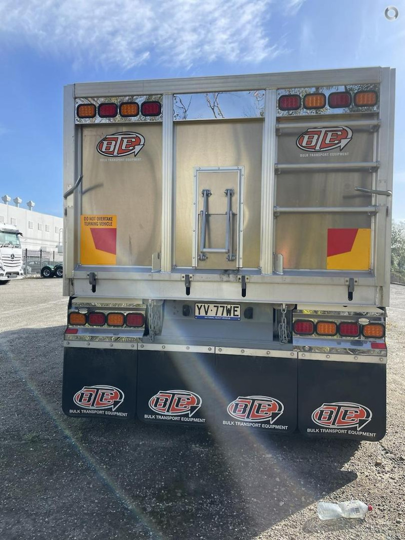 2024 BTE 4 AXLE DOG TIPPER TRAILER 