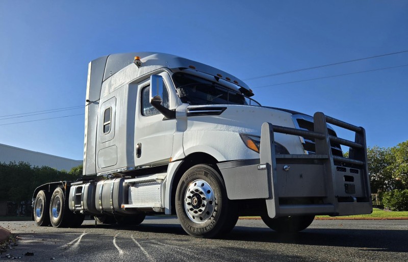 2021 Freightliner Cascadia 126 