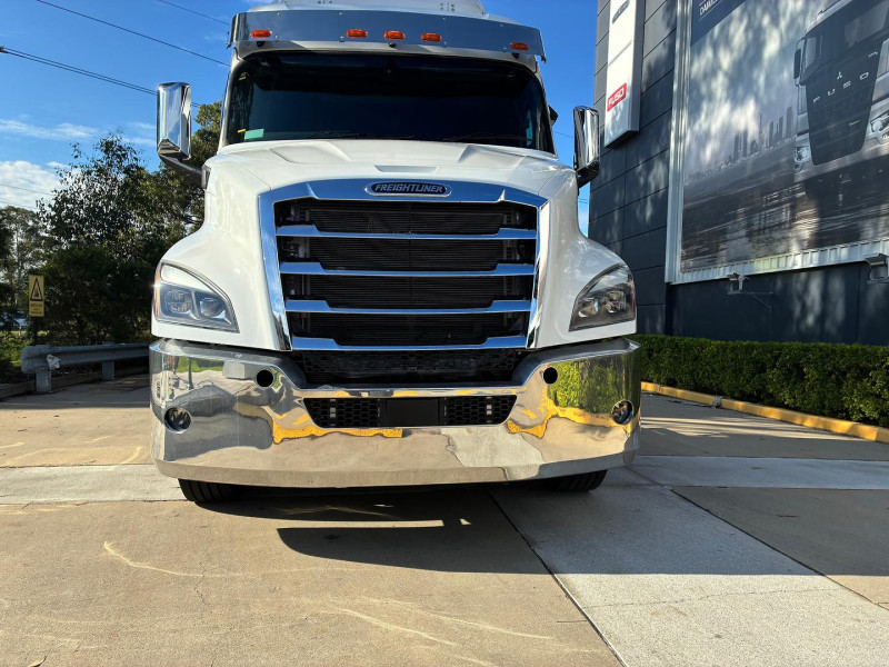 2024 Freightliner Cascadia 116 116 Cascadia 36 Inch Sleeper 