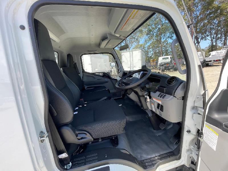 2023 Fuso Canter 515 