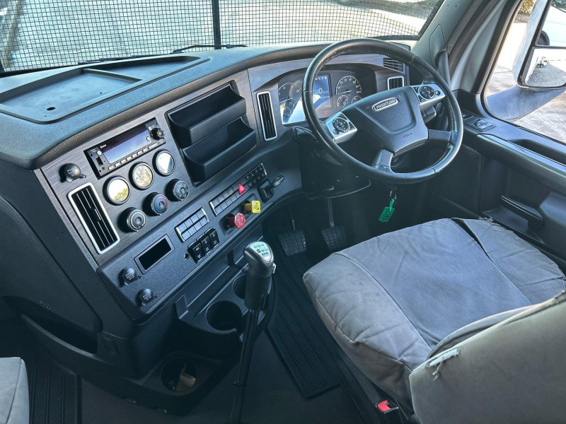 2022 Freightliner Cascadia 126 Available now 
