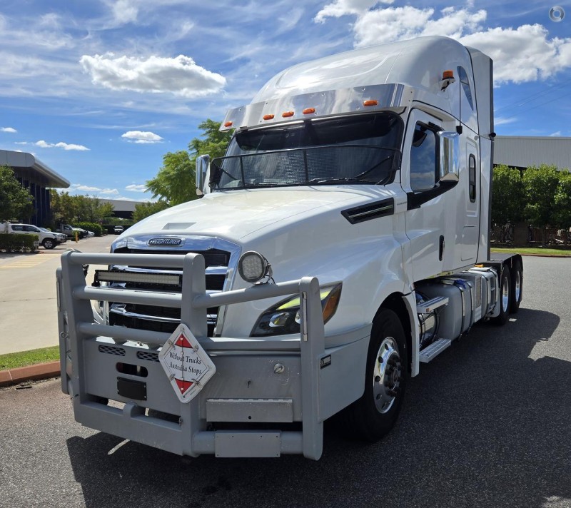2021 Freightliner Cascadia 126 