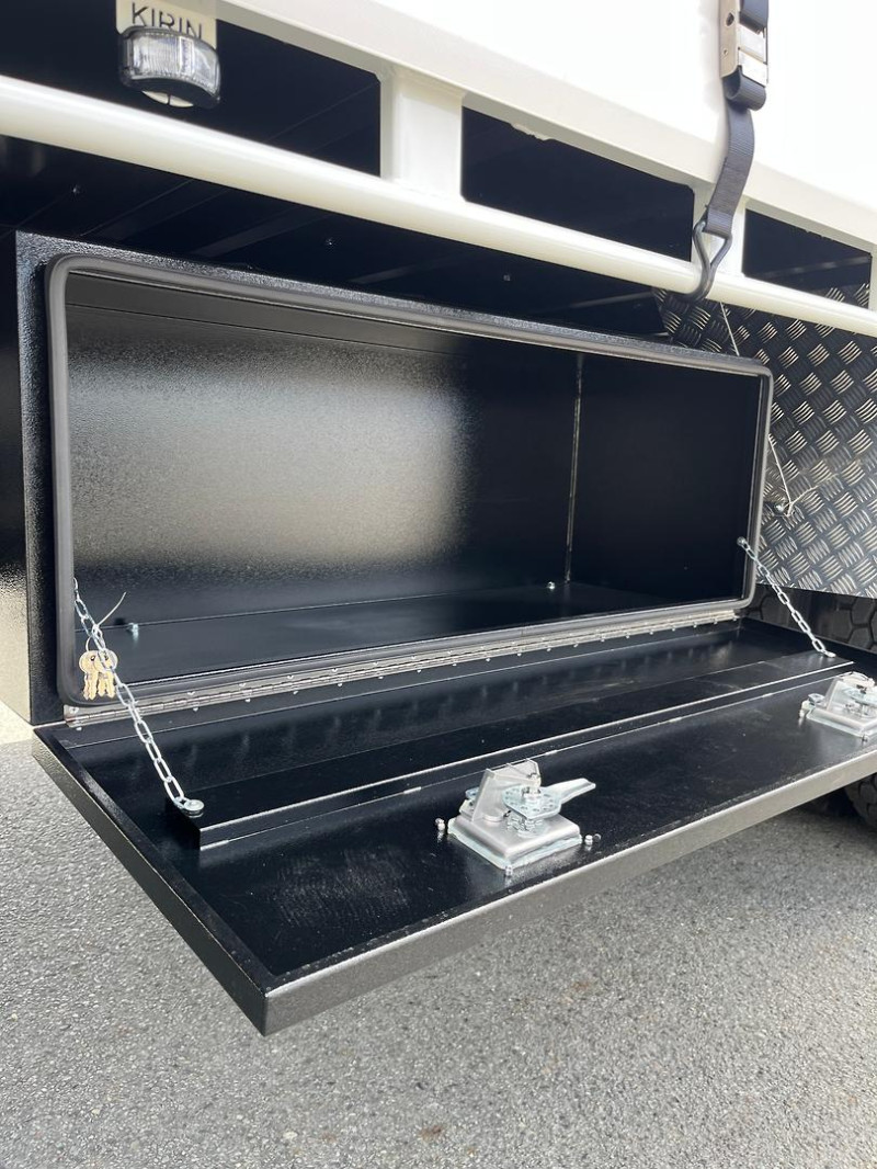 2026 Fuso Shogun FV84 400 Curtainsider 8700mml with a 3T DHollandia Tailgate 