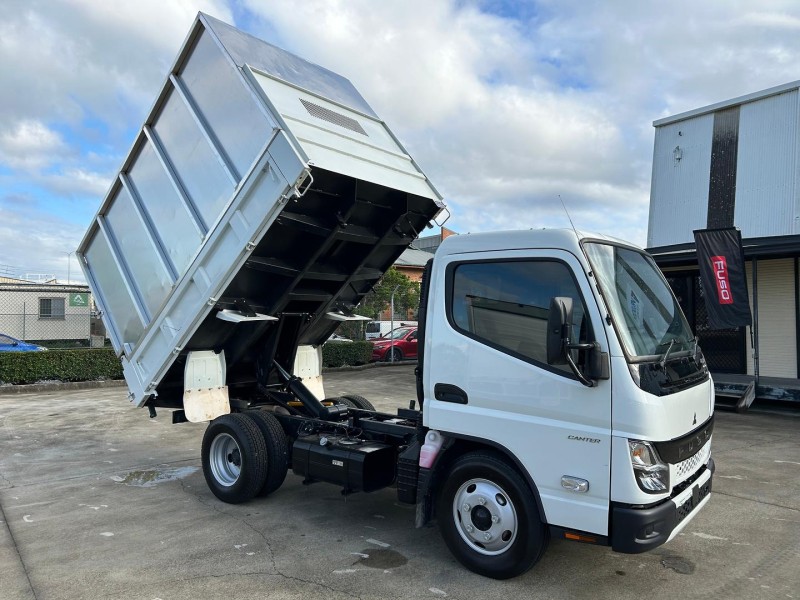 2024 Fuso Canter 615 Tipper REMAINDER OF FACTORY WARRANTY 