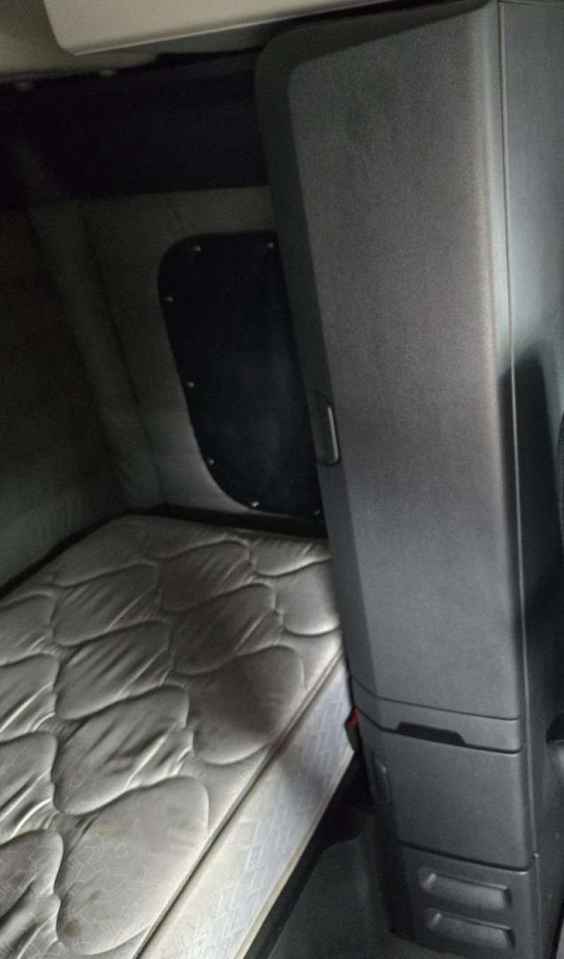 2021 Freightliner Cascadia 126 