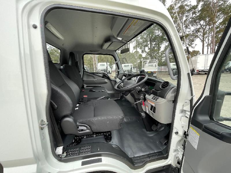 2022 Fuso Canter 515 