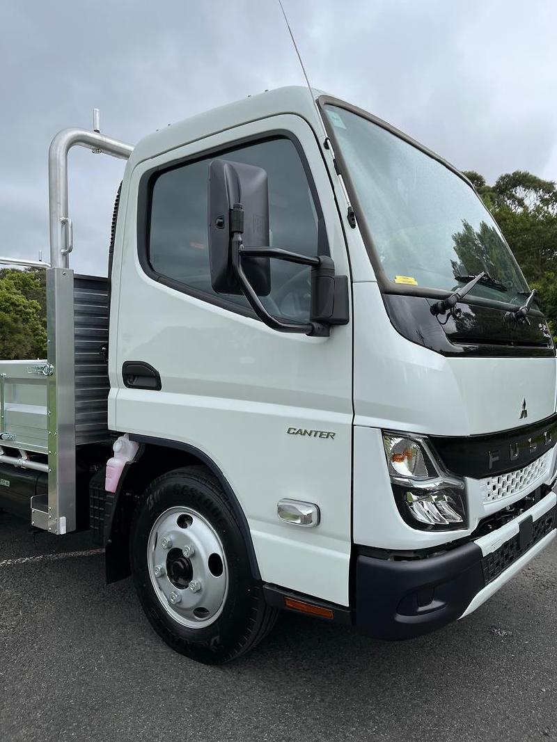 2025 Fuso Canter 515 Need a truck asap we have one ready to go 