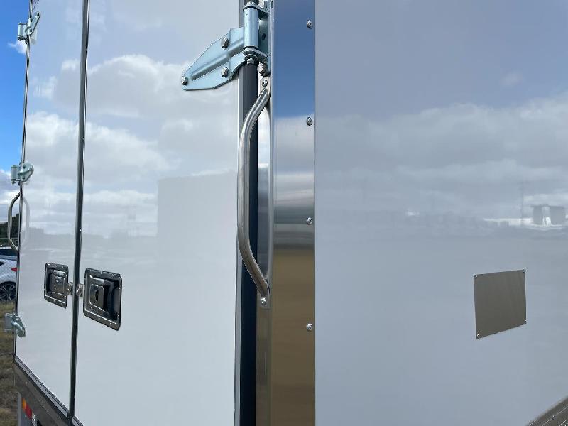 2024 Fuso Canter 515 