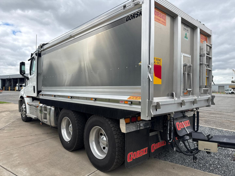 Velocity Truck Centers Australia