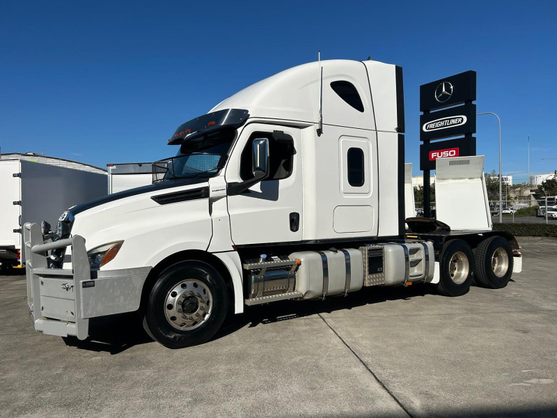 2022 Freightliner Cascadia 126 Available now 