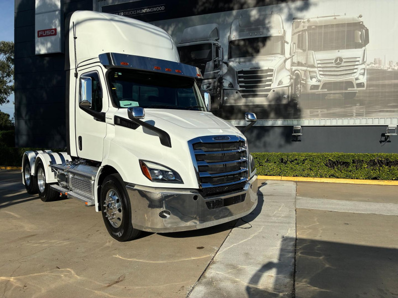 2025 Freightliner Cascadia 116 Prime Mover 