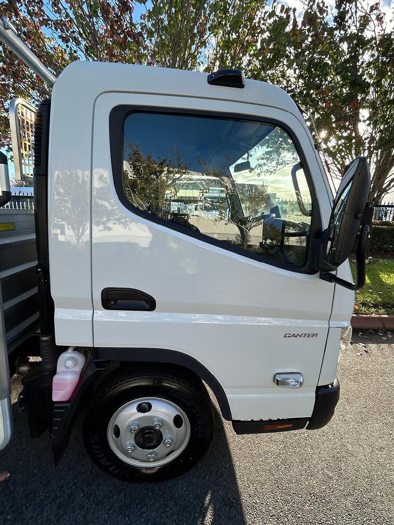 2025 Fuso Canter 515 Wide Auto 