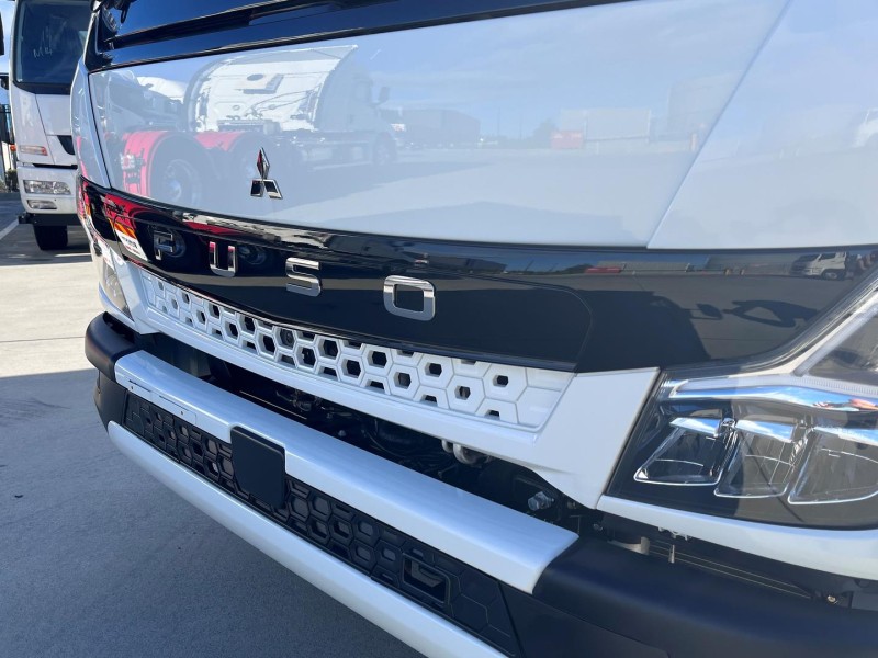 2025 Fuso Canter 515 PANTECH AND LOADER 