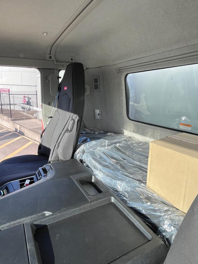 2026 Fuso Shogun FU84 360 14 PALLET CURTAINSIDE BODY AND LOADER 