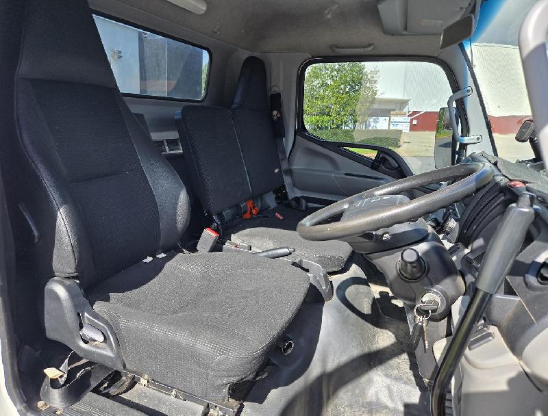 2017 Fuso CANTER 615 