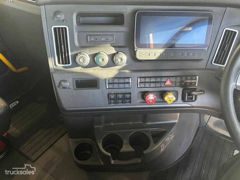 2024 Freightliner Cascadia 126 Prime Mover 