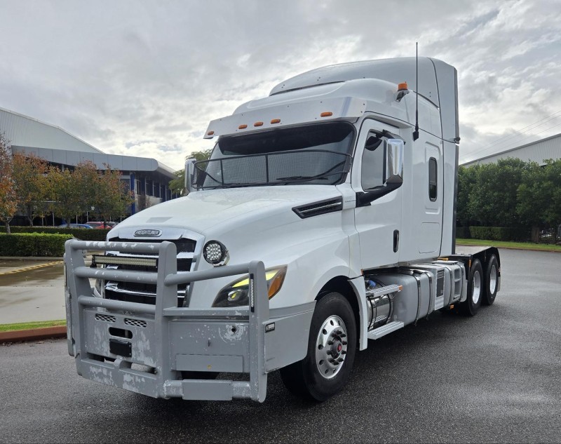 2021 Freightliner Cascadia 126 