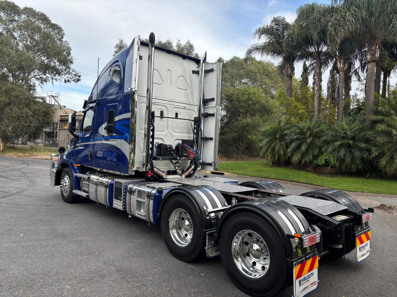 2022 Freightliner Cascadia 126 140 tne Road train prime mover 