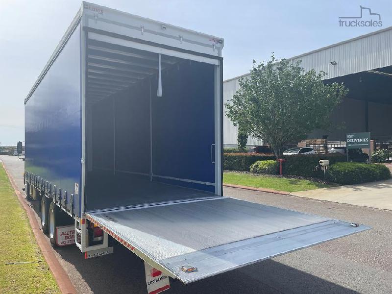 2025 Fuso Fighter 2427 