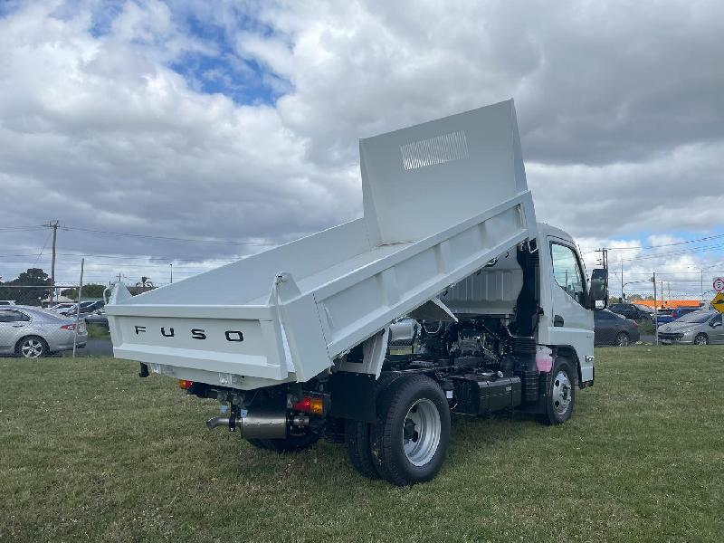 2024 Fuso Canter 615 White