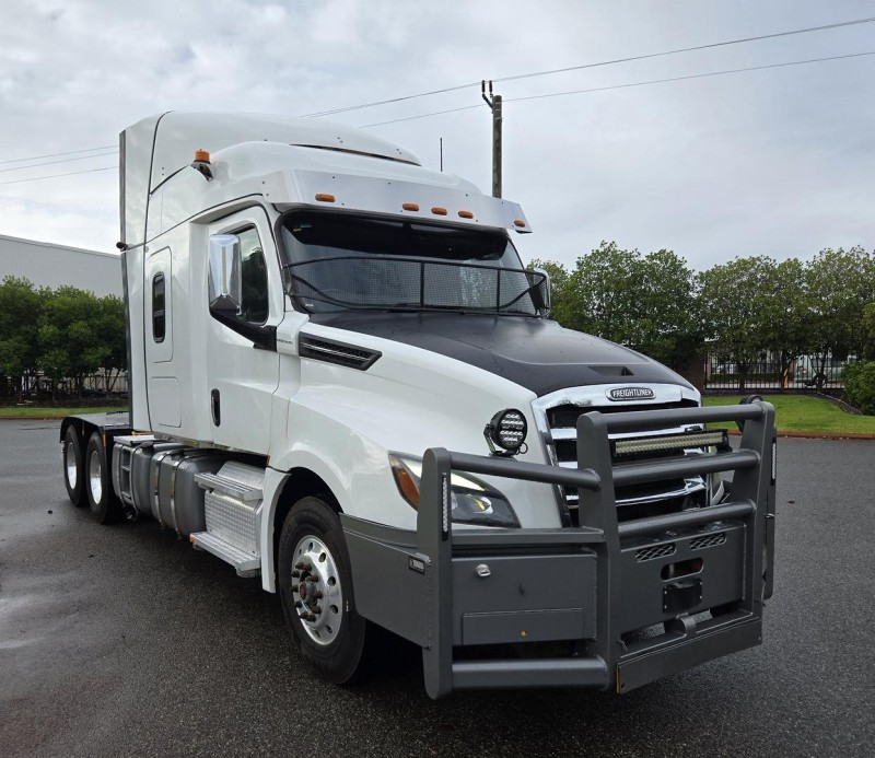 2021 Freightliner Cascadia 126 
