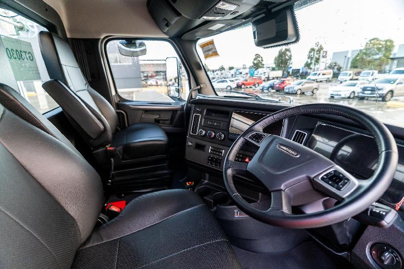 2024 Freightliner Cascadia 