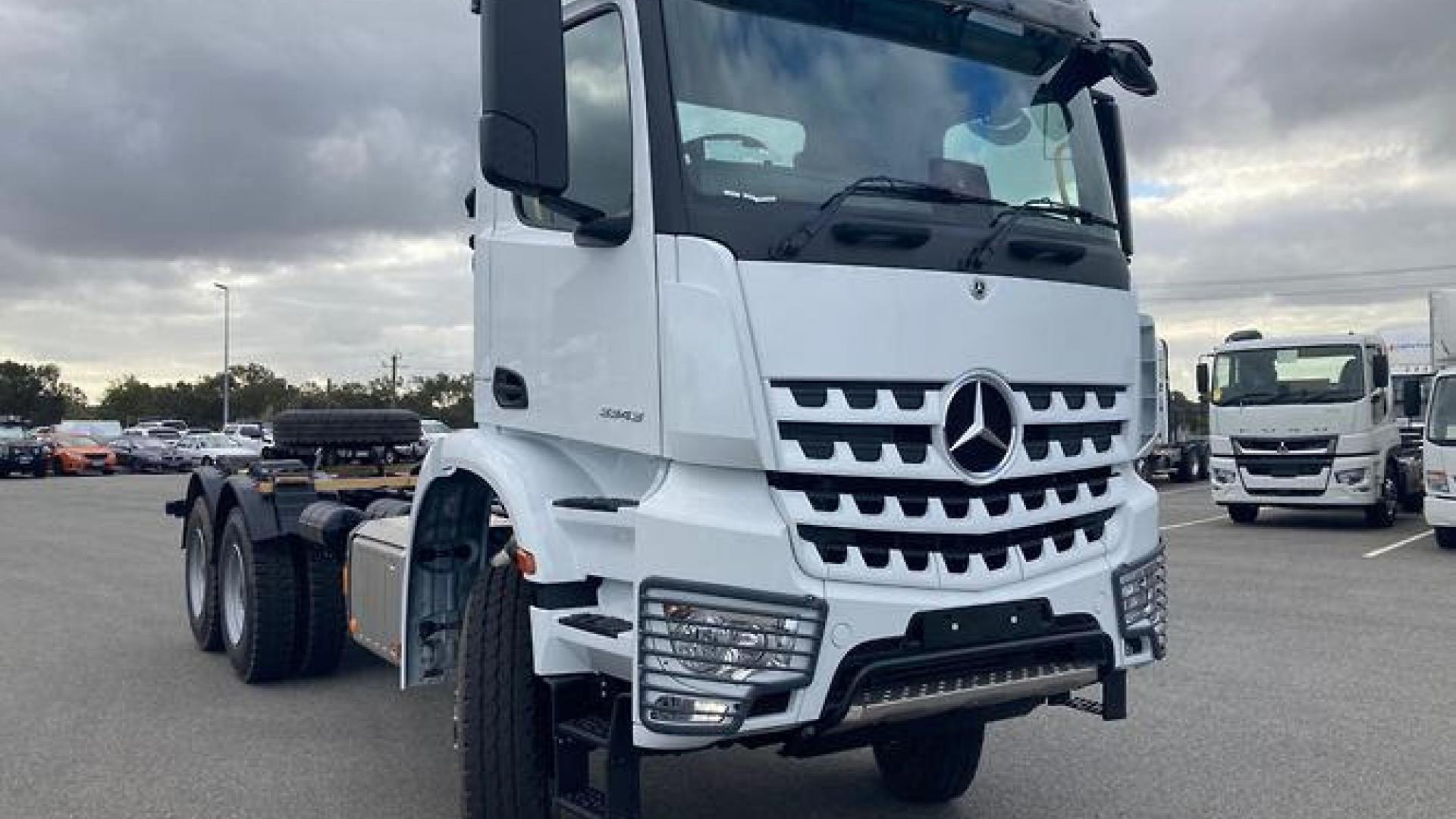 2022 Mercedes-Benz Arocs 3343