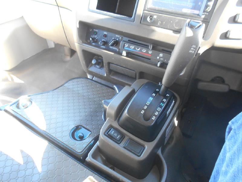 2018 Mitsubishi Fuso ROSA DELUXE 25 SEATER AUTOMATIC BUS 