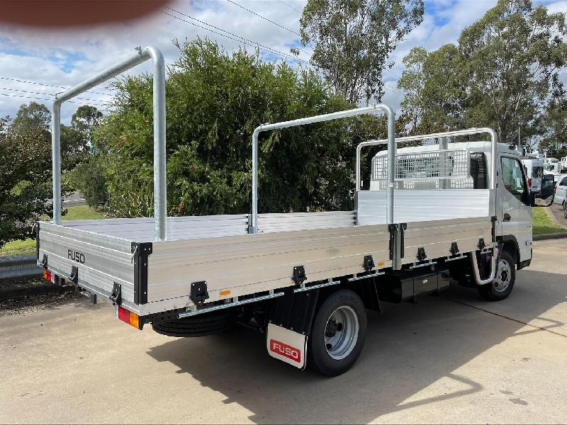 2025 Fuso Canter 515 