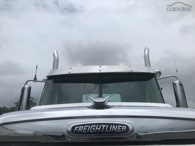 2014 Freightliner Coronado 114 