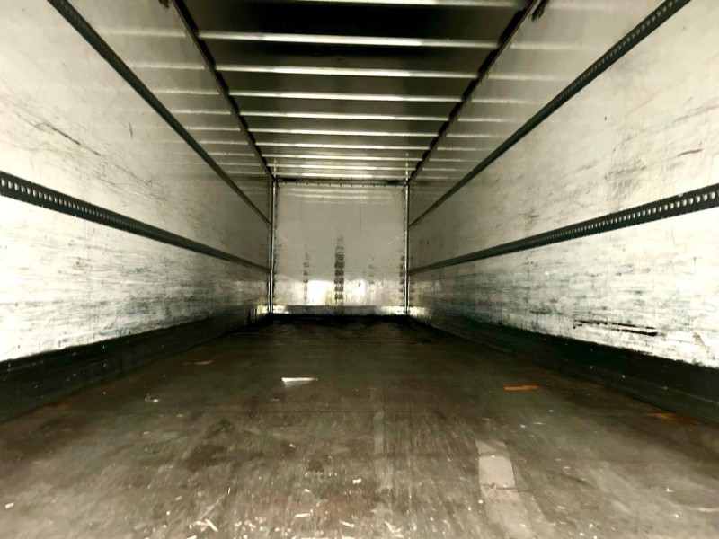 2018 Mercedes-Benz Actros 2535 M-cab 14 Pallet Rigid fiberglass body with tail lift 