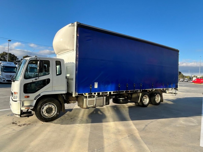 2018 Fuso Fighter 2427 14 Pallet Curtainsider 